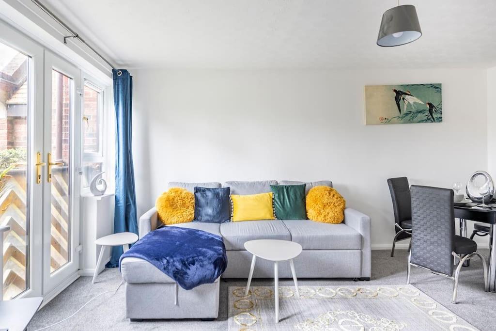 Two Bedroom Flat Near Colchester Hospital With Free Parking And Internet Mile End Экстерьер фото